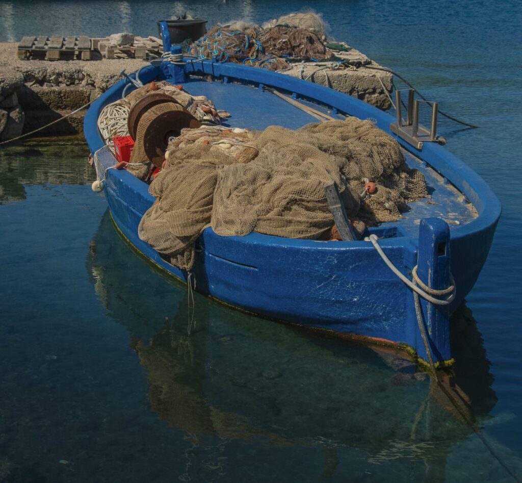 La Travesía del Archipiélago de las Kornati en Kayak de Mar: Guía de Expedición y Navegación por el Laberinto de Piedra del Adriático