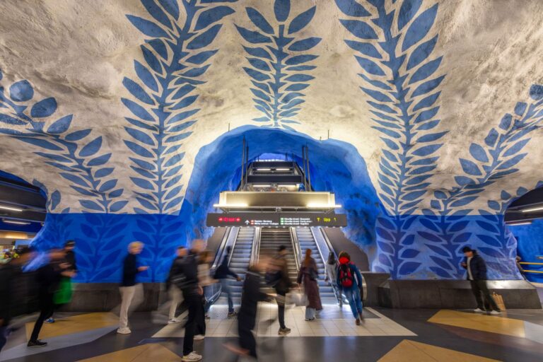 Stockholm’s Underground Pulse: Public Art, Tunneling Engineering, and the Symbiotic Connectivity of the T-Bana