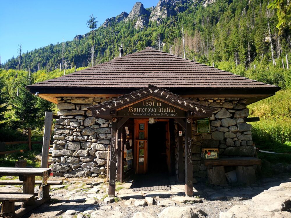 El Refugio de la Marmota Alpina en el Parque Nacional de los Tatras: Biología, Climatología de Alta Montaña y Conservación en los Cárpatos
