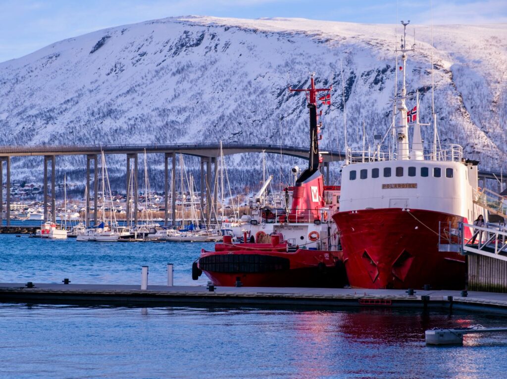 El Expreso del Ártico: Ingeniería ferroviaria y la travesía hacia el norte de Noruega en el Ofotbanen