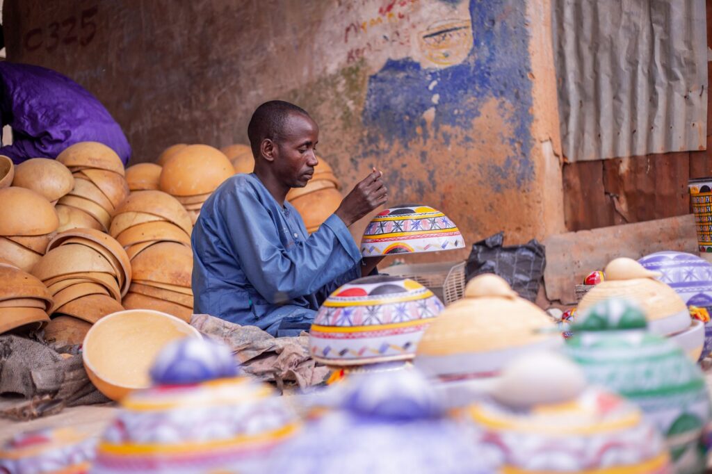El latido ausente: Cómo el turismo consciente reaviva las regiones olvidadas del continente africano