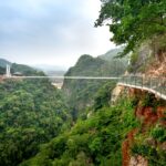 El laberinto vertical de Guizhou: ingeniería de puentes y la conectividad invisible en los desfiladeros kársticos de China