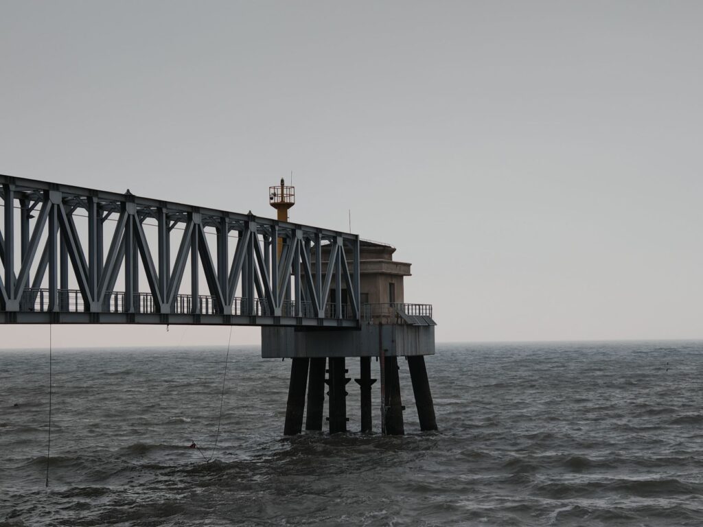 El laberinto de hierro y sal: la conectividad fluvial del delta del río Gambia y sus barcos de correo