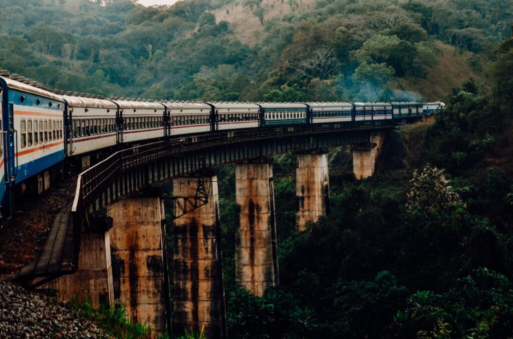 La Red Andina de Integración Ferroviaria: Pasado, Presente y Retos de los Trenes de Altura en Sudamérica
