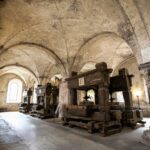 El Renacimiento de la Imprenta Manual: Plomo, Tinta y Memoria en los Talleres de Amberes