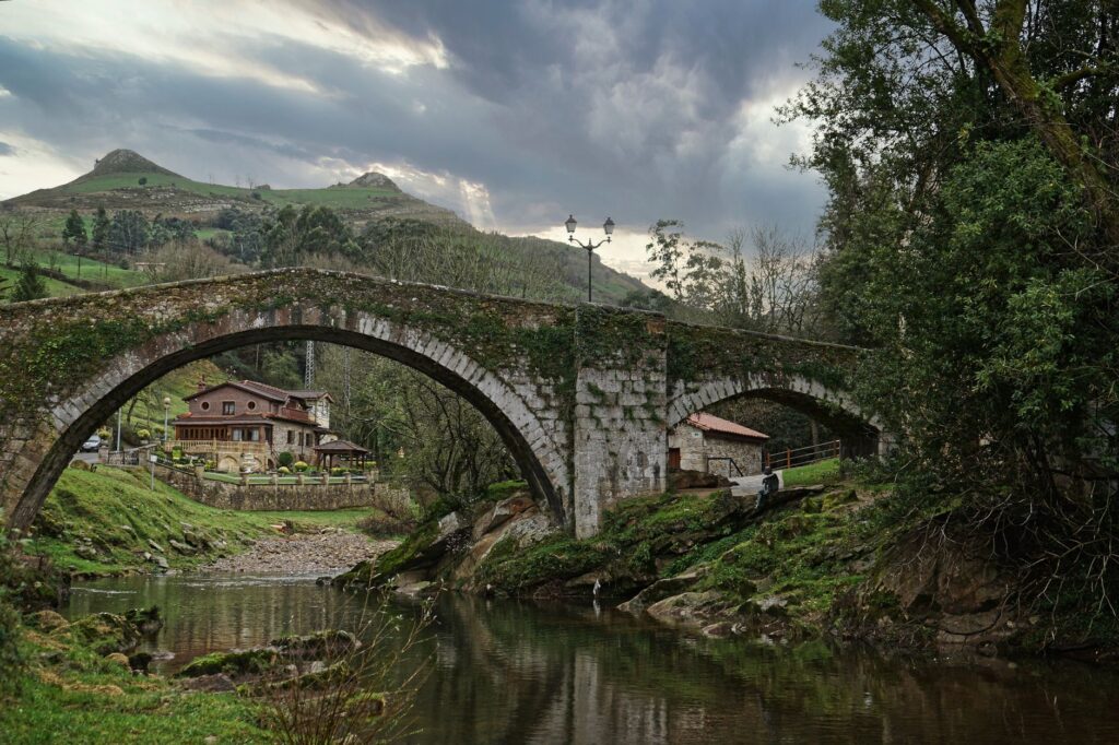 El secreto del río y la trucha salvaje: la liturgia del pescado de río en los obradores fluviales del Alto Ebro