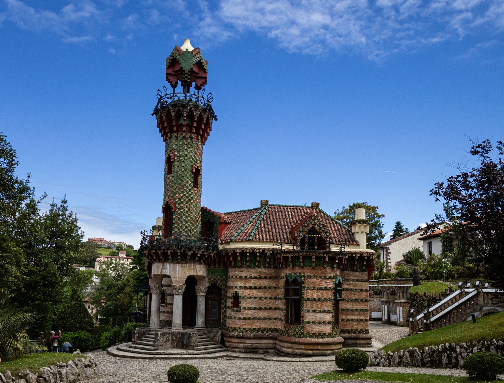 El silencio milenario de los baños termales de Vichy: hidroterapia centenaria y arquitectura termal en el corazón de Auvernia