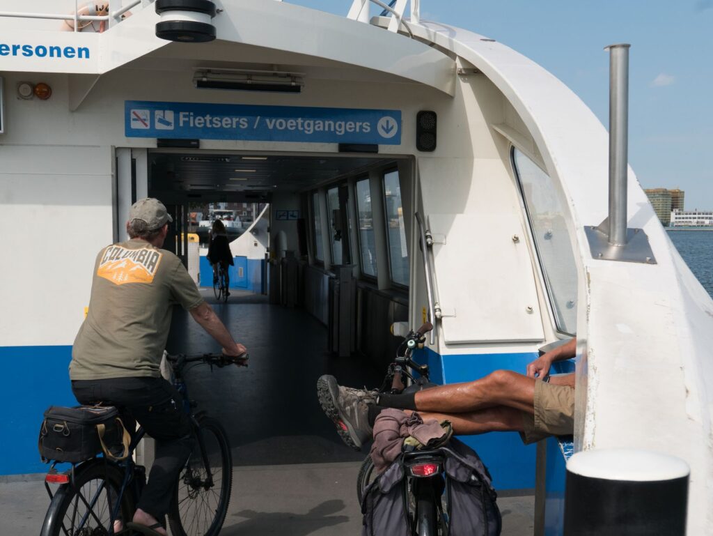 El archipiélago de la seda flotante: la ruta eléctrica de los lagos de Masuria y la movilidad sin estelas