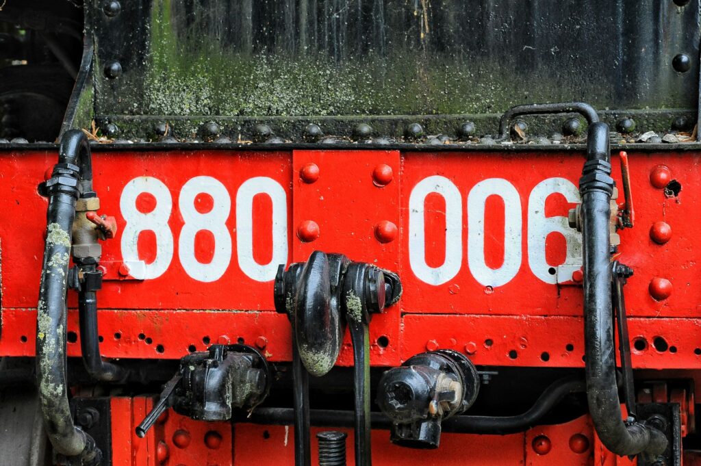 La Travesía del Ferrocarril Transandino en el Tren a las Nubes: Guía de Expedición y Logística Ferroviaria por la Puna de Argentina