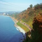 El Ferrocarril de Batumi: Ingeniería subtropical, logística del Mar Negro y la conectividad ferroviaria histórica en el Cáucaso