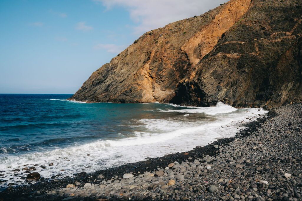La Travesía del Sendero de GR 131 en las Islas Canarias: Guía de Expedición y Senderismo por la Espina Volcánica del Atlántico