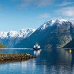 El Expreso de los Fiordos: Ingeniería costera, logística insular y la conectividad ferroviaria en el norte de Noruega
