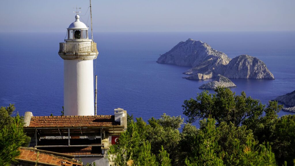 La Travesía del Sendero de Lycian Way en Turquía: Guía de Expedición y Senderismo por los Acantilados Antiguos de la Costa Licia
