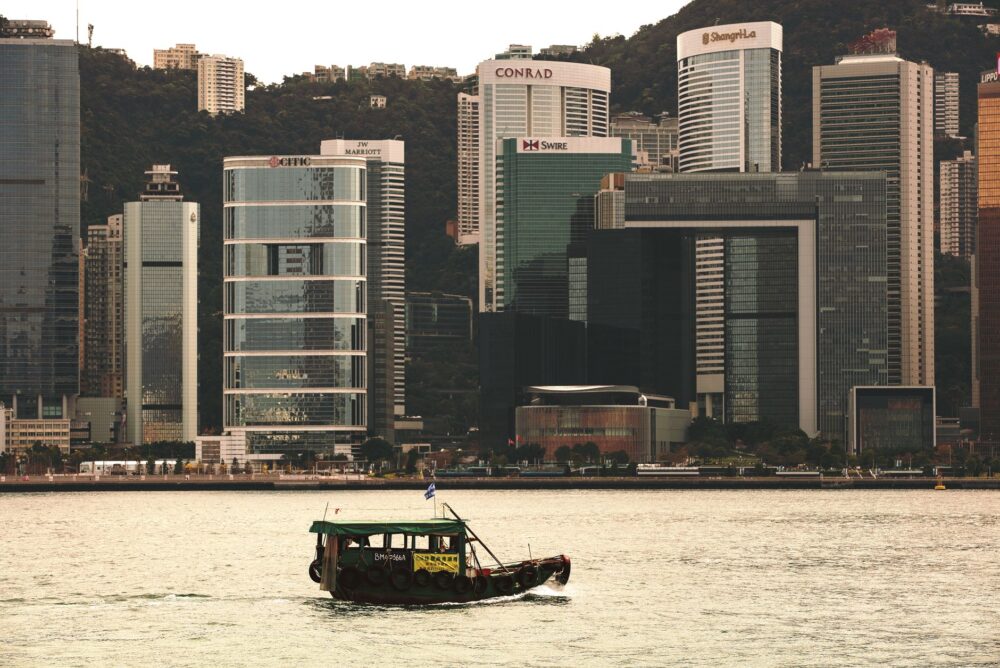 El dilema verde de Hong Kong: Cómo replantear el ecoturismo entre la densidad urbana y la urgencia silvestre