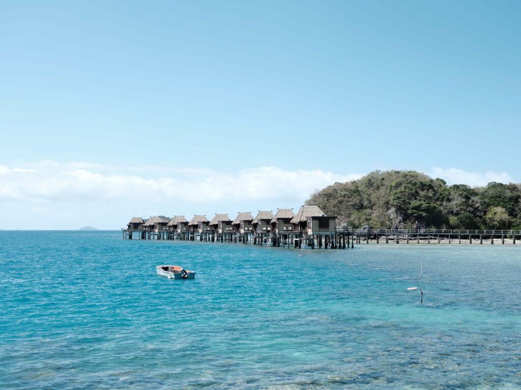 El laberinto intermodal del archipiélago de las islas Lau: Veleros de casco estabilizado, pistas de marea y la frágil conectividad de Fiyi oriental