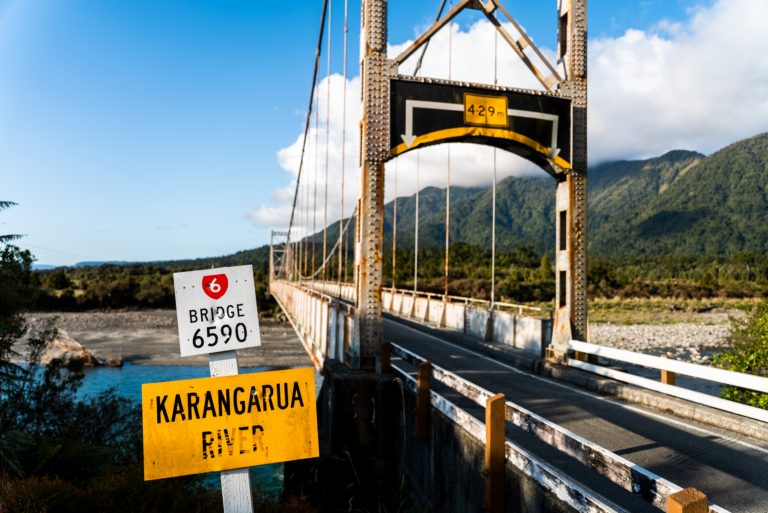 El latido del Pacífico Sur: Guía técnica, operativa y paisajística para viajar en el TranzAlpine