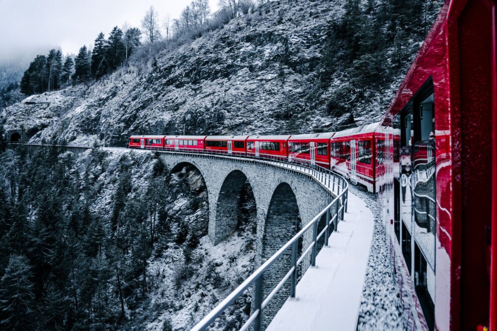 Rieles de altura: el ferrocarril alpino y la revitalización de las comunidades de montaña en Austria