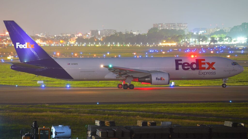 El costo invisible del aire: Amazon suspende su flota tras el accidente en Miami y pone a prueba el transporte limpio