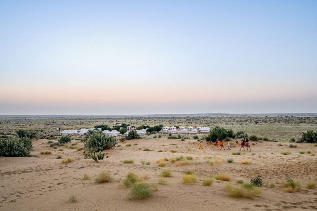 El Ferrocarril del Desierto de Thar: Ingeniería de arenas movedizas, logística fronteriza y la conectividad ferroviaria en el Rajastán profundo