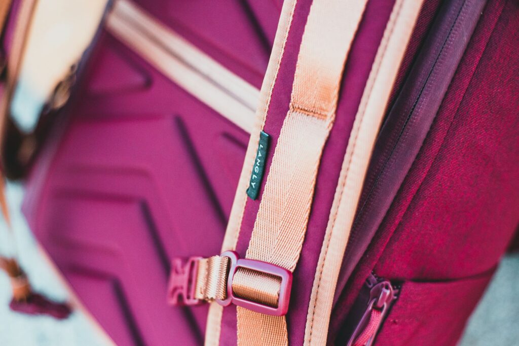 Rediseñar el equipaje de mano: a prueba con el nuevo Béis Weekender en carretera