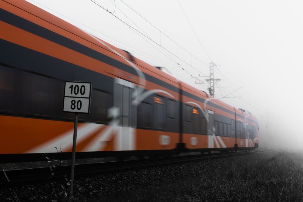 La Revolución Silenciosa del Ferrocarril Europeo: Estrategias, Ejes Transfronterizos y el Renacimiento del Viaje Nocturno