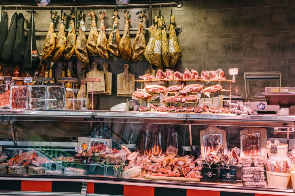 El secreto de la roca y el laurel: la liturgia del Mercado Central de Salamanca y los tesoros de la Sierra de Béjar