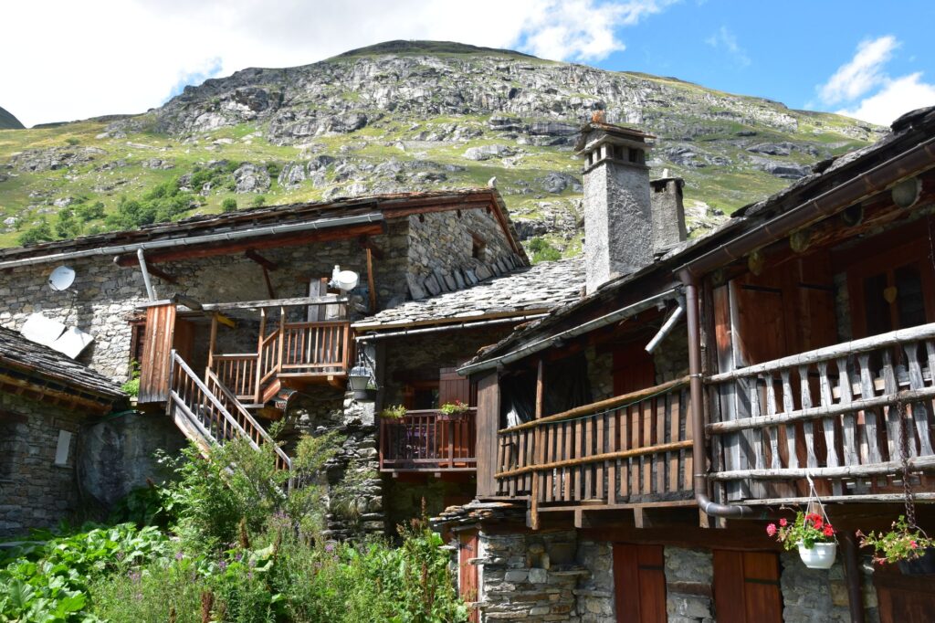 El latido mineral de las aguas de Panticosa: la alquimia termal y el silencio del alto valle de Tena