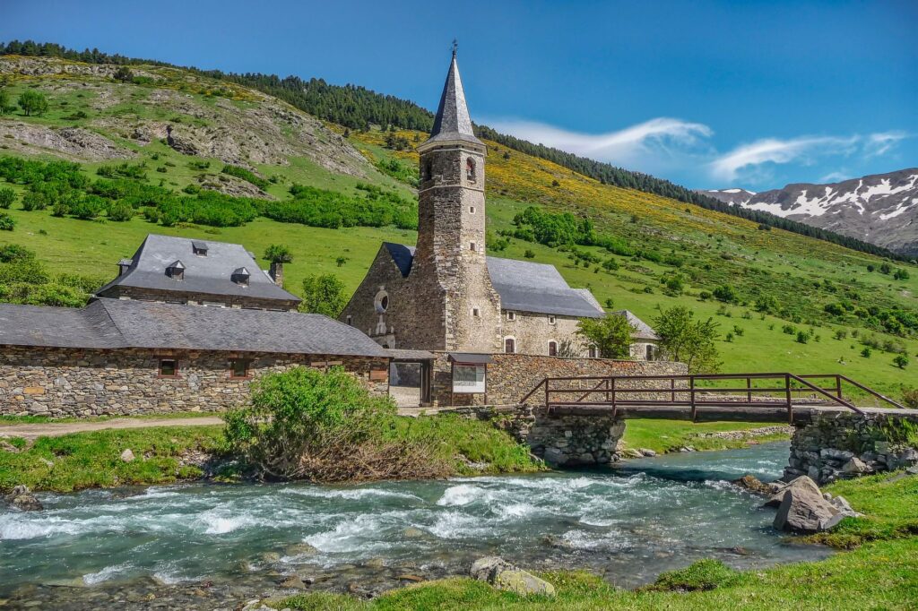El secreto del trigo antiguo y la piedra: la liturgia del pan de hogaza y los hornos de leña en los Altos de Cerdanya