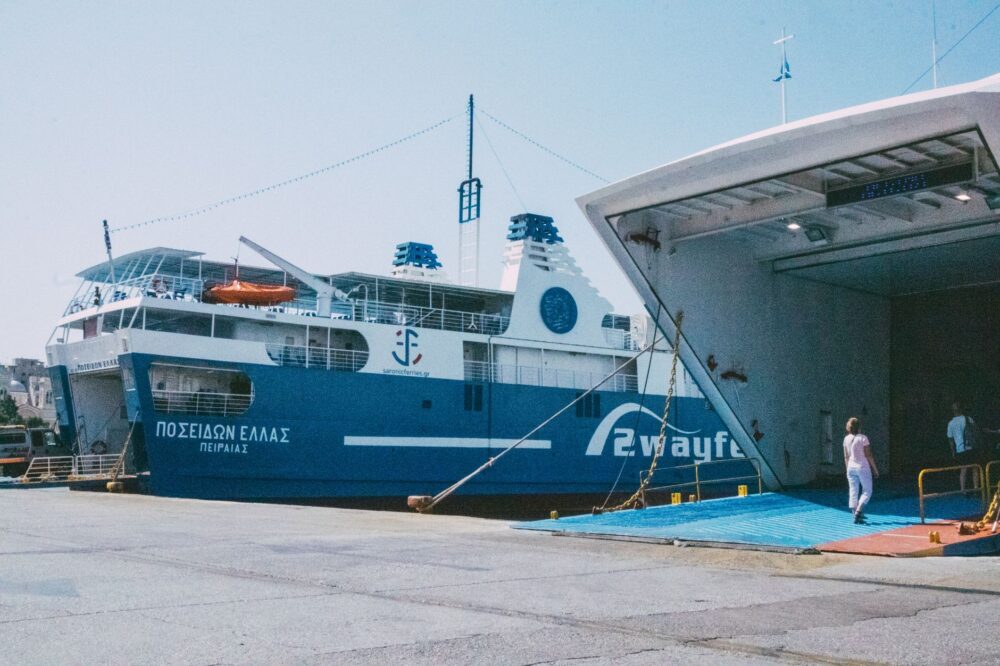 Navegar el archipiélago: guía definitiva para entender y utilizar los ferris de las islas Cíclopes y del Egeo