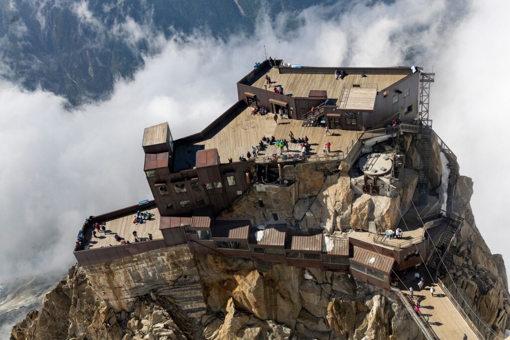 El Dominio de las Altas Cumbres: Geología, Clima y Sostenibilidad en el Mont Blanc