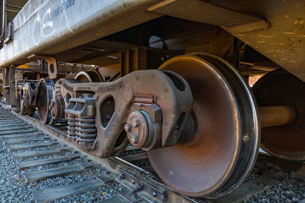 El laberinto ferroviario de la alta meseta: cremalleras, pendientes extremas y la frágil conectividad transandina en el sur del continente