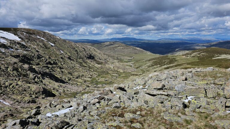 La Travesía de las Altas Cumbres de Córcega: Guía de Expedición y Senderismo Extremo por el GR 20