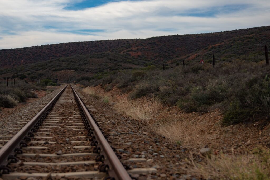 El laberinto ferroviario de las tierras altas de Escocia: traviesas de roble, pendientes arcillosas y la frágil conectividad de la línea West Highland