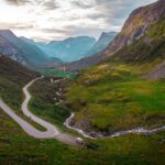 La Travesía del Camino de los Trolls en Noruega: Guía de Expedición y Conducción por los Fiordos Occidentales