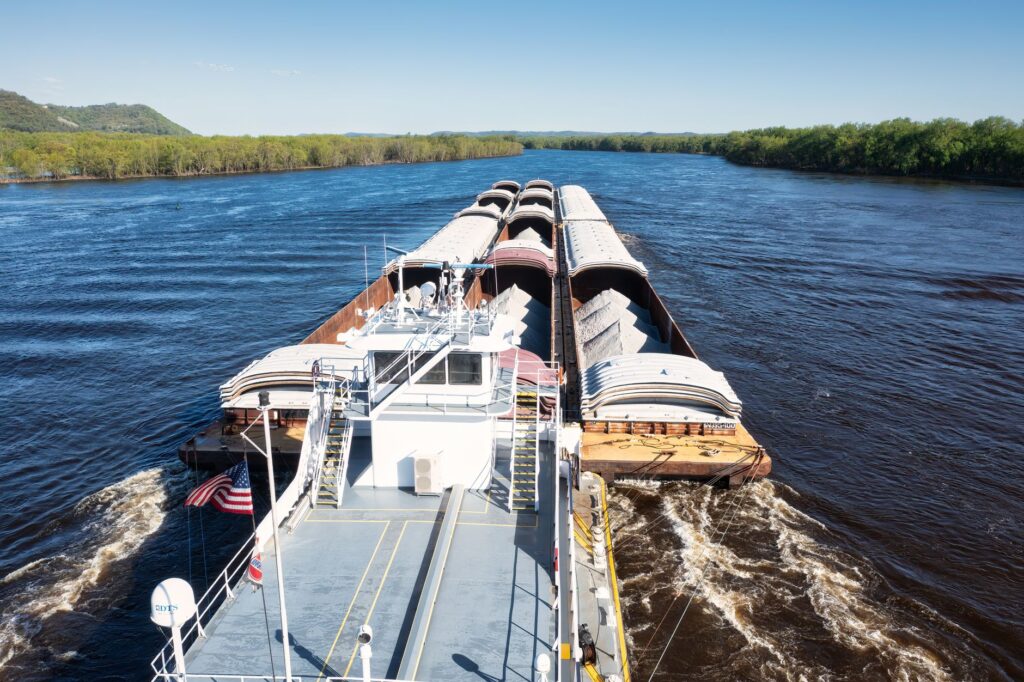 Navegar el Nilo Azul: Conectividad fluvial, barcos históricos y la ruta vital entre Jartum y el norte de Sudán