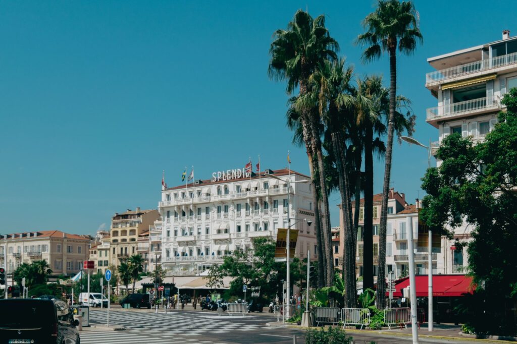 El espejismo de Cannes: La verdad detrás del premio de turismo que sacudió la agenda presidencial en Colombia