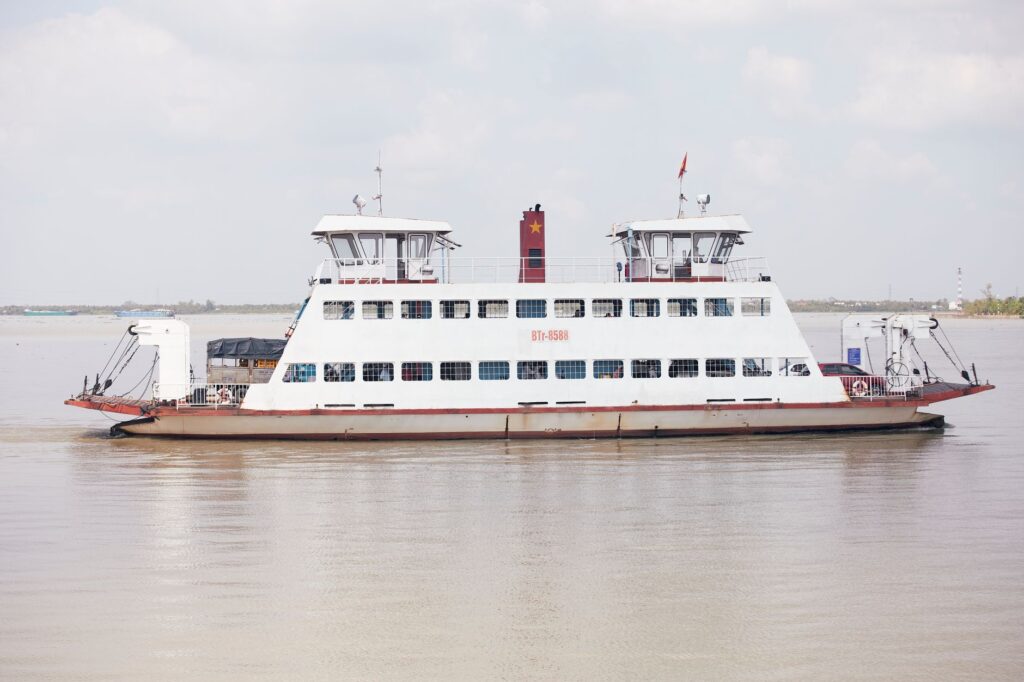 El Expreso del Mekong: Navegación fluvial, logística transfronteriza y conectividad entre Laos y Camboya