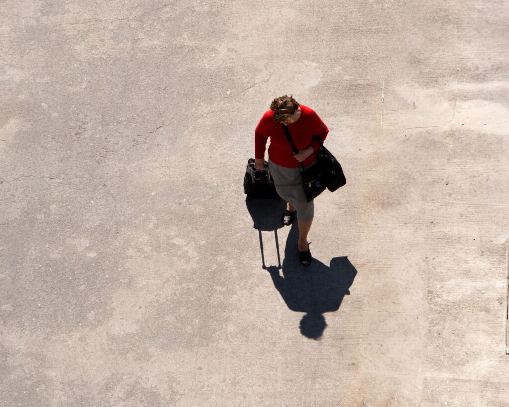 Las mejores maletas rígidas para viajar con resistencia, ligereza y durabilidad