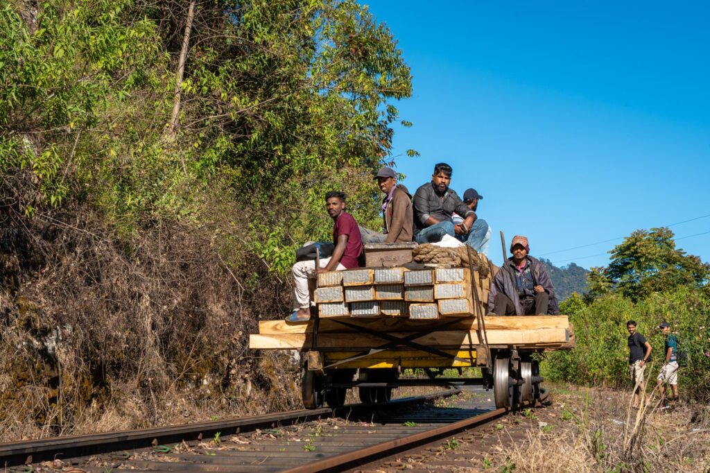 El Expreso de las Tierras Altas de Sri Lanka: Ingeniería de plantaciones, logística británica y la conectividad ferroviaria hacia el corazón de Ceilán