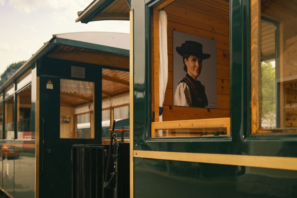 La Travesía del Ferrocarril de Bergen: Guía de Expedición y Logística Ferroviaria por las Alturas de los Fiordos de Noruega