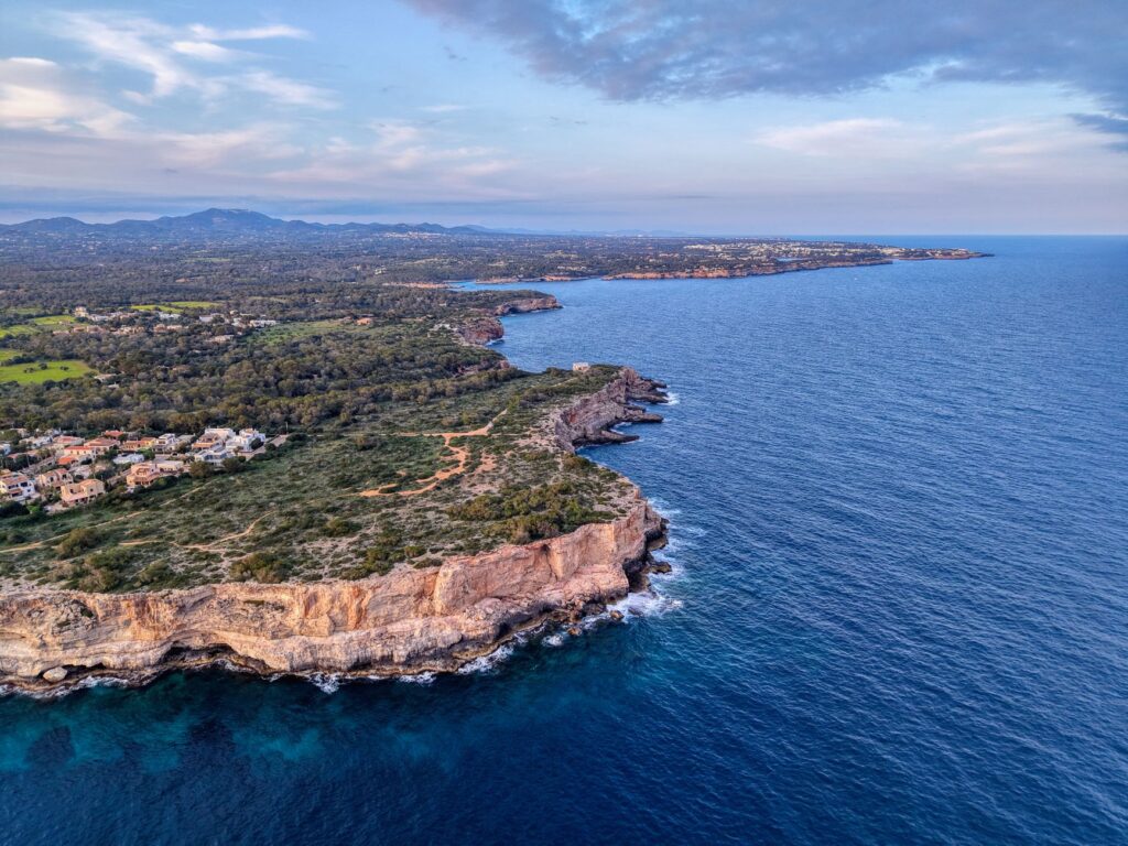 Ibiza y Calvià: El desafío de liderar el turismo europeo del futuro