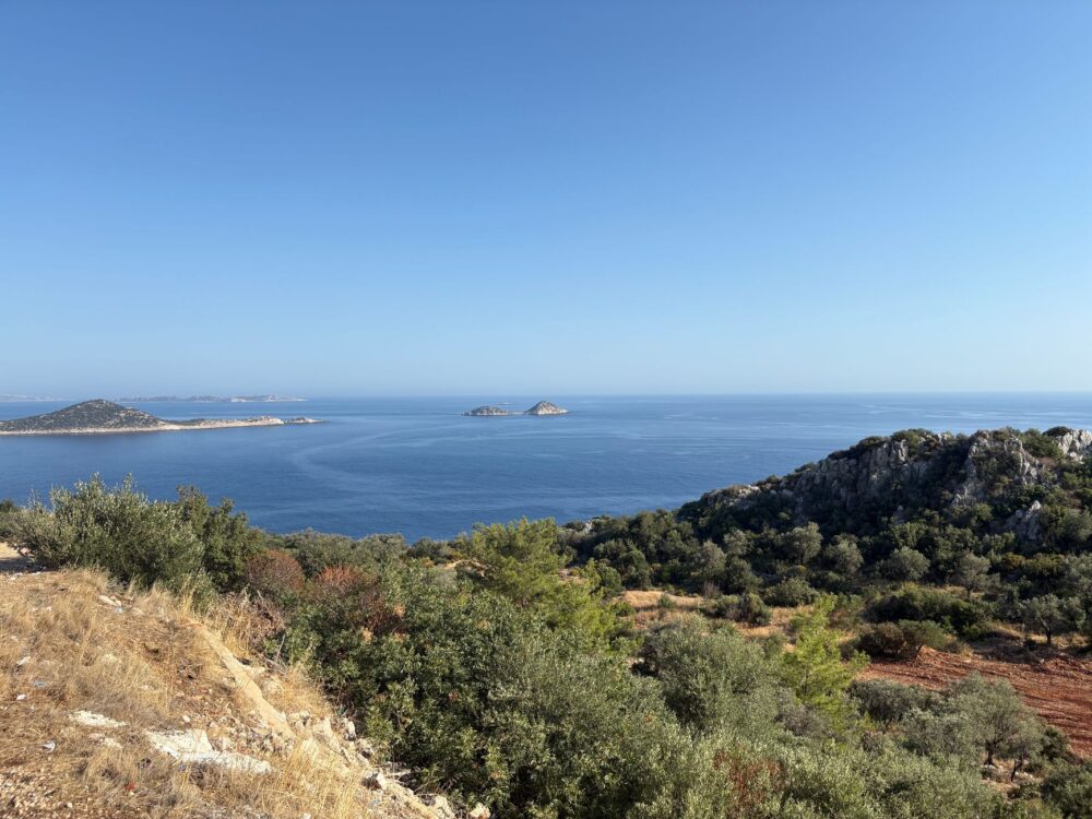 La Travesía del Sendero de Lycian Way en Turquía: Guía de Expedición y Senderismo por los Acantilados Antiguos de la Costa Licia
