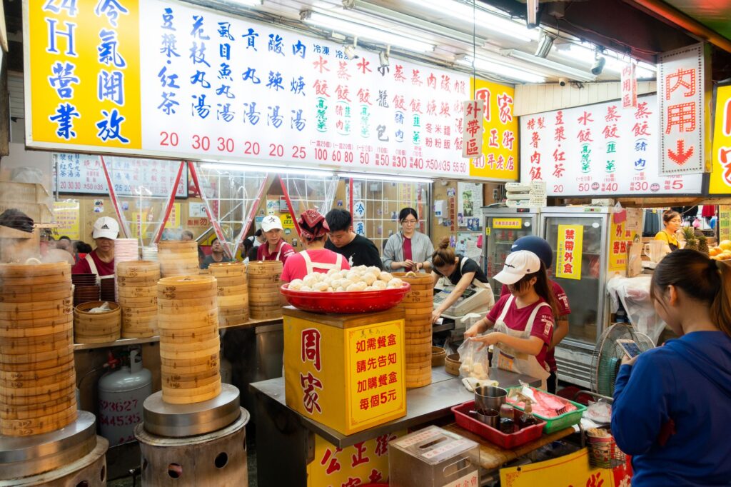 Hong Kong en un segundo: fragmentos de un colorido caos que no deja de ordenarse a cada momento