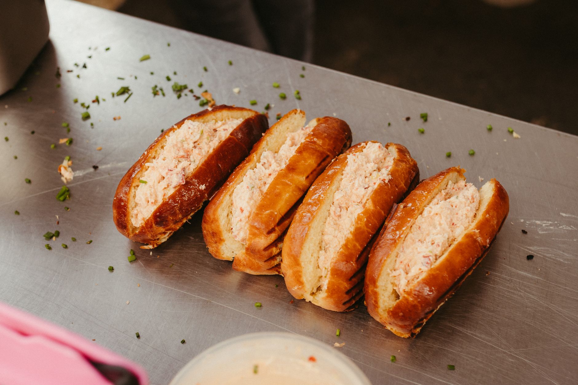 Tras la pista del mejor lobster roll de Boston: del clásico marinero al secreto fuera de carta
