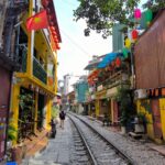 El Ferrocarril Transindochino: Ingeniería de selva, logística monzónica y la conectividad ferroviaria histórica entre Hanói y Ciudad Ho Chi Minh