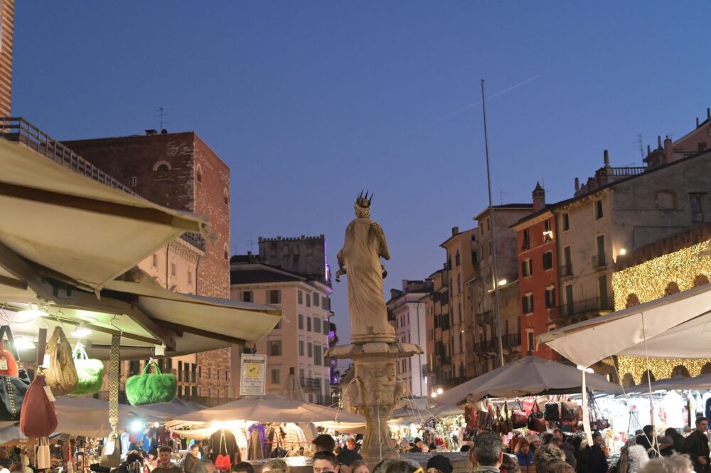 El secreto de la piedra y el hinojo: la liturgia del Mercado Central de Verona y los tesoros del Adigio