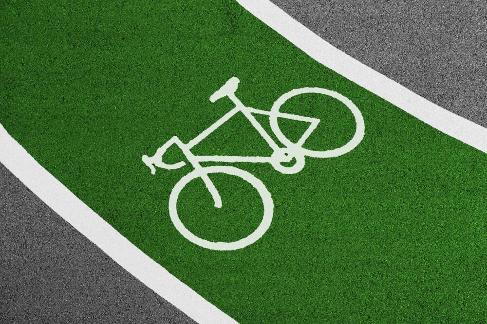 El renacer de los raíles olvidados: la red de Vías Verdes y el futuro del cicloturismo en la España rural