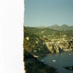El latido del papel artesanal: tina, fibra y memoria en los obradores de Amalfi