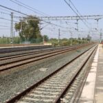 El Ferrocarril Transmongol: Ingeniería esteparia, logística fronteriza y la conectividad ferroviaria histórica entre Ulán Bator y la frontera de Naushki