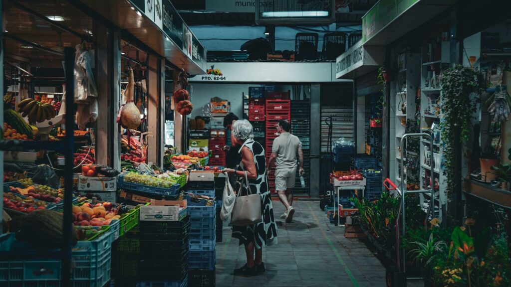 El secreto de la espuma y el trigo: la liturgia del Mercado Central de Sevilla y los tesoros de la Vega del Guadalquivir